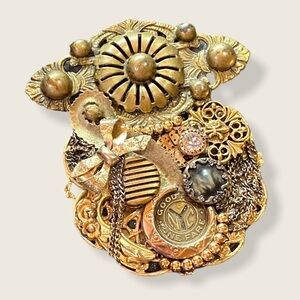 NYC SUBWAY TOKEN LARGE VTG Steampunk handcrafted remembrance BROOCH